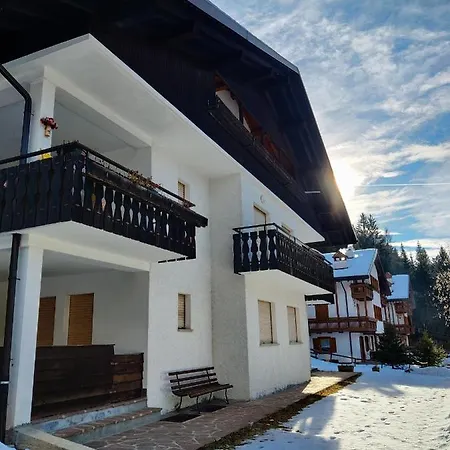 Apartment Falcade Dolomiti La Quiete Mansarda Panoramica *
